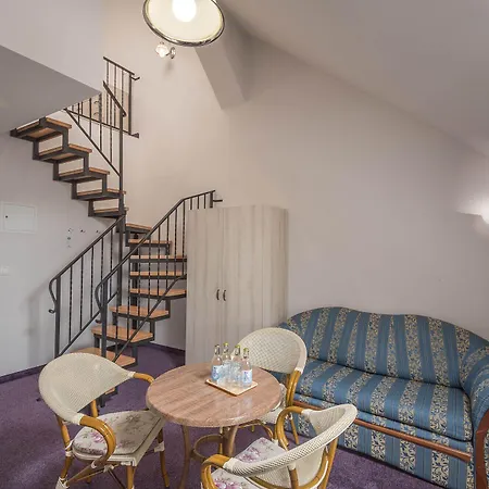 Folwark Książęcy 3* Kliczków